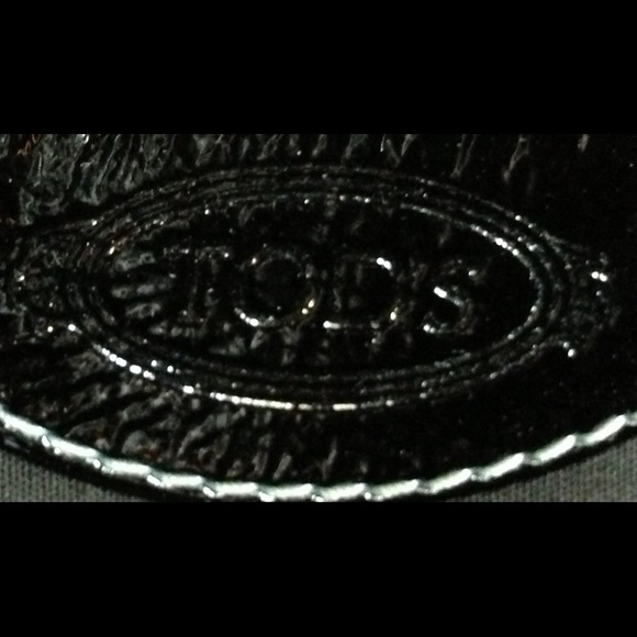 TODS BLACK PATENT LEATHER BOX SATCHEL - Picture 5 of 12